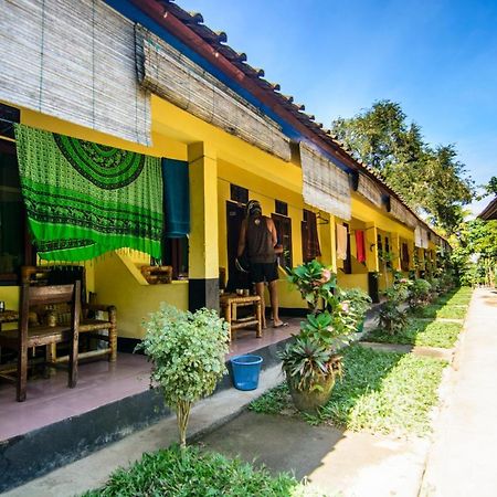 Adelya Homestay ปรายา ภายนอก รูปภาพ