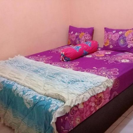 Adelya Homestay ปรายา ภายนอก รูปภาพ