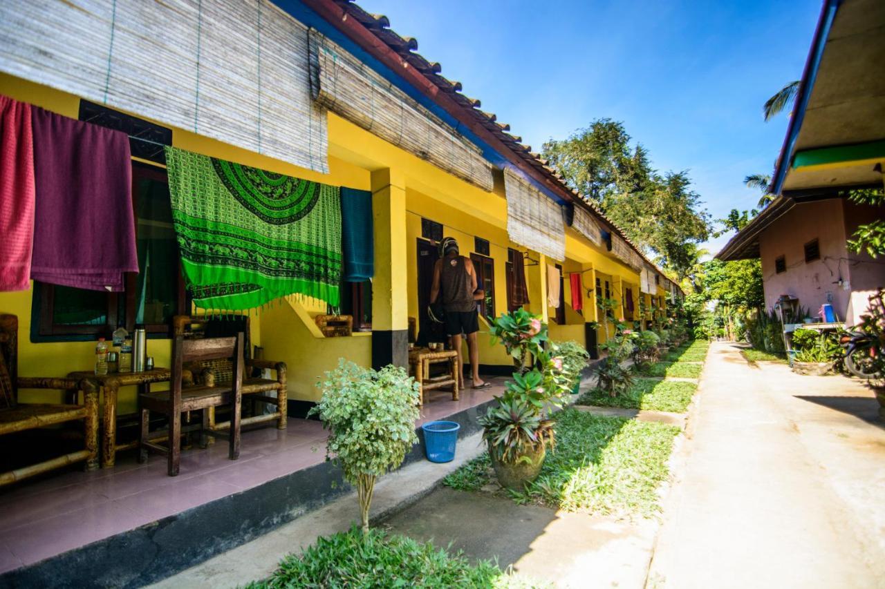 Adelya Homestay ปรายา ภายนอก รูปภาพ